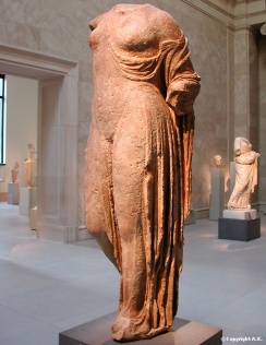 KALLIMACHOS, Vénus genetrix, Ier-IIe siècle, statue en marbre, Metropolitan Museum of Art, http://www.insecula.com/oeuvre/O0009229.html.